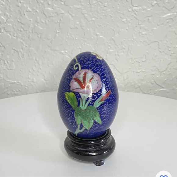 Vintage Cloisonné Egg On Wood Pedestal Floral Enamel w/Brass - Picture 3 of 6